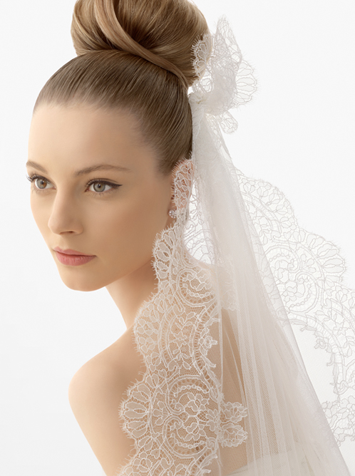 wedding hair with lace veil